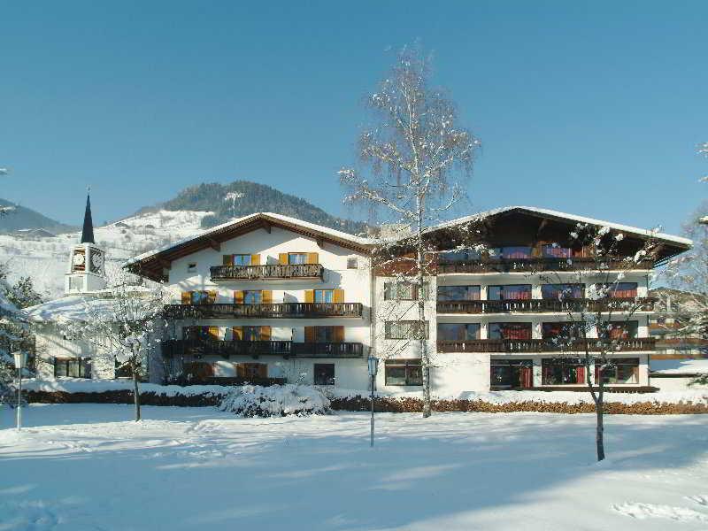 Hotel Schoenblick Zell am See Bagian luar foto